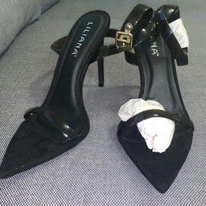 Brand new never worn point toe heels size 9